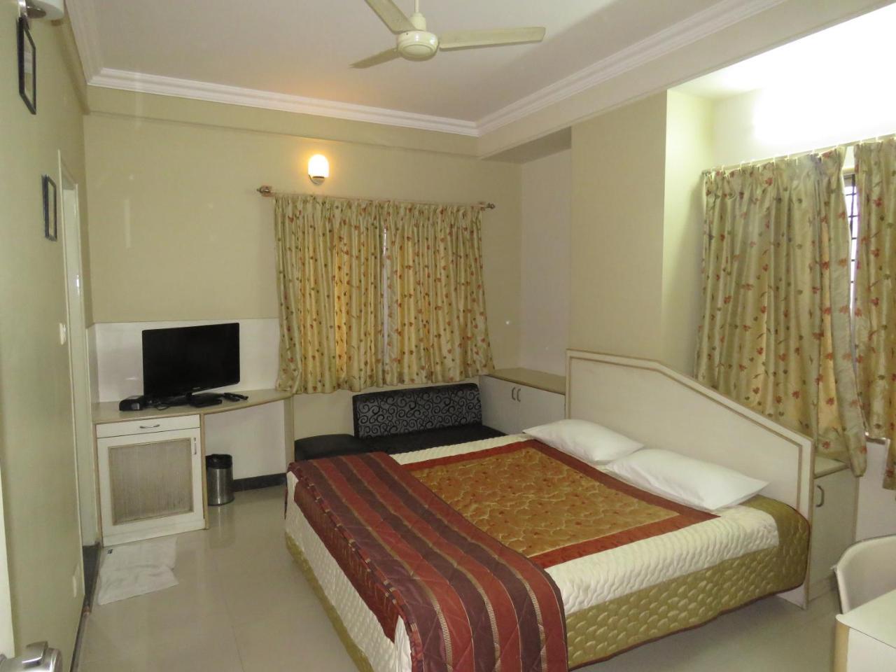 The Corporate Comforts Bangalore Extérieur photo